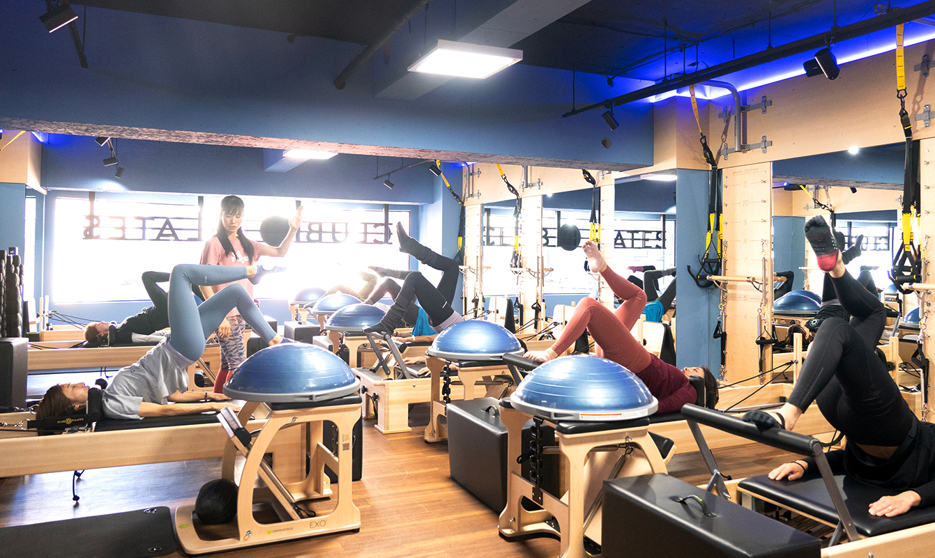 ピラティスをする様子